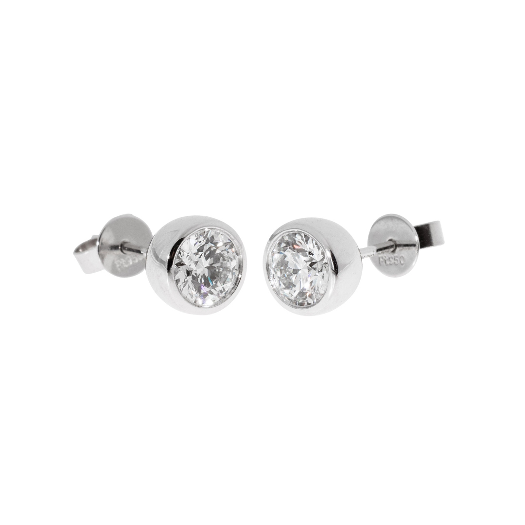Bezel Set Studs | Lab grown diamantøredobber | Skarv