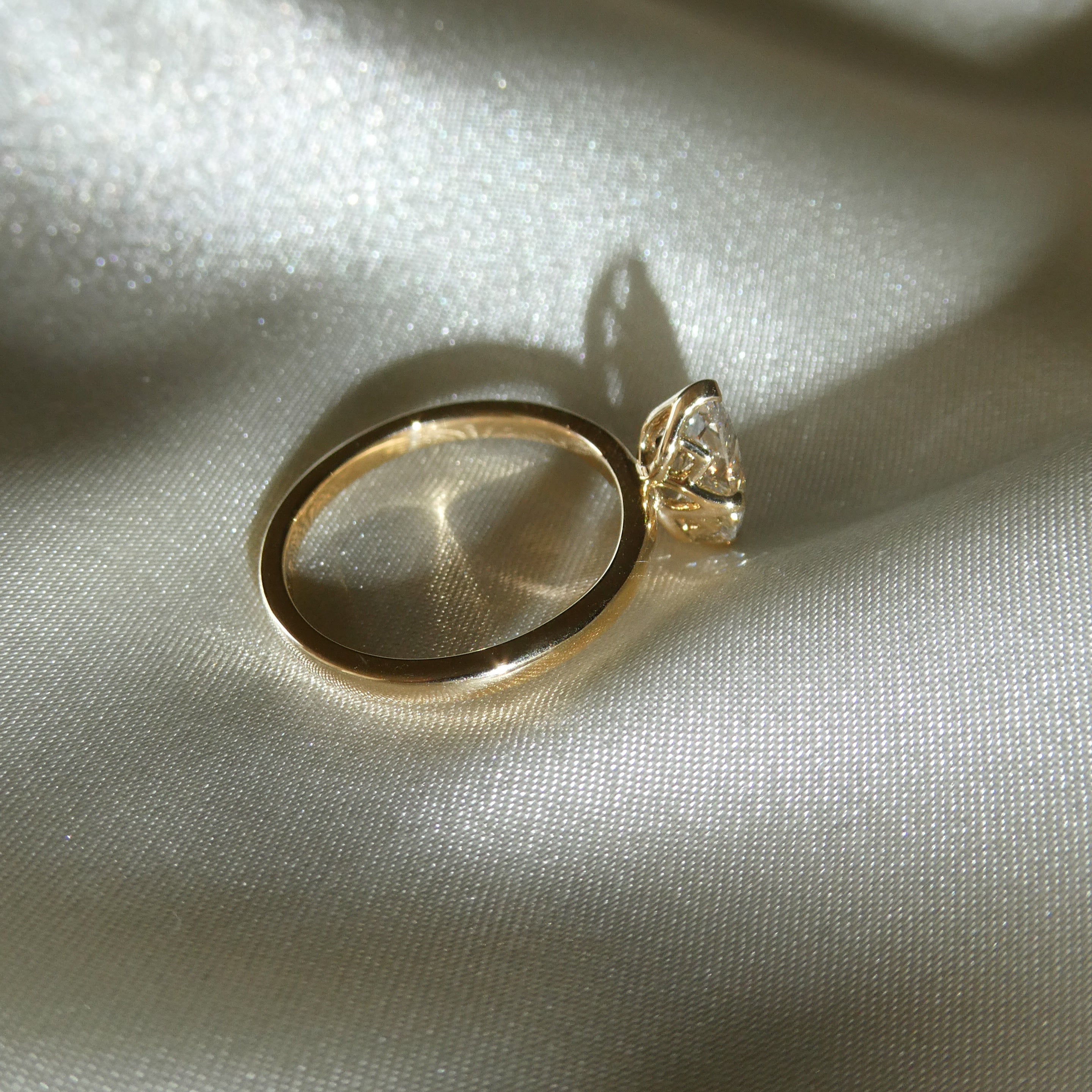 MARQUISE TULIP NORTH SOUTH SOLITAIRE