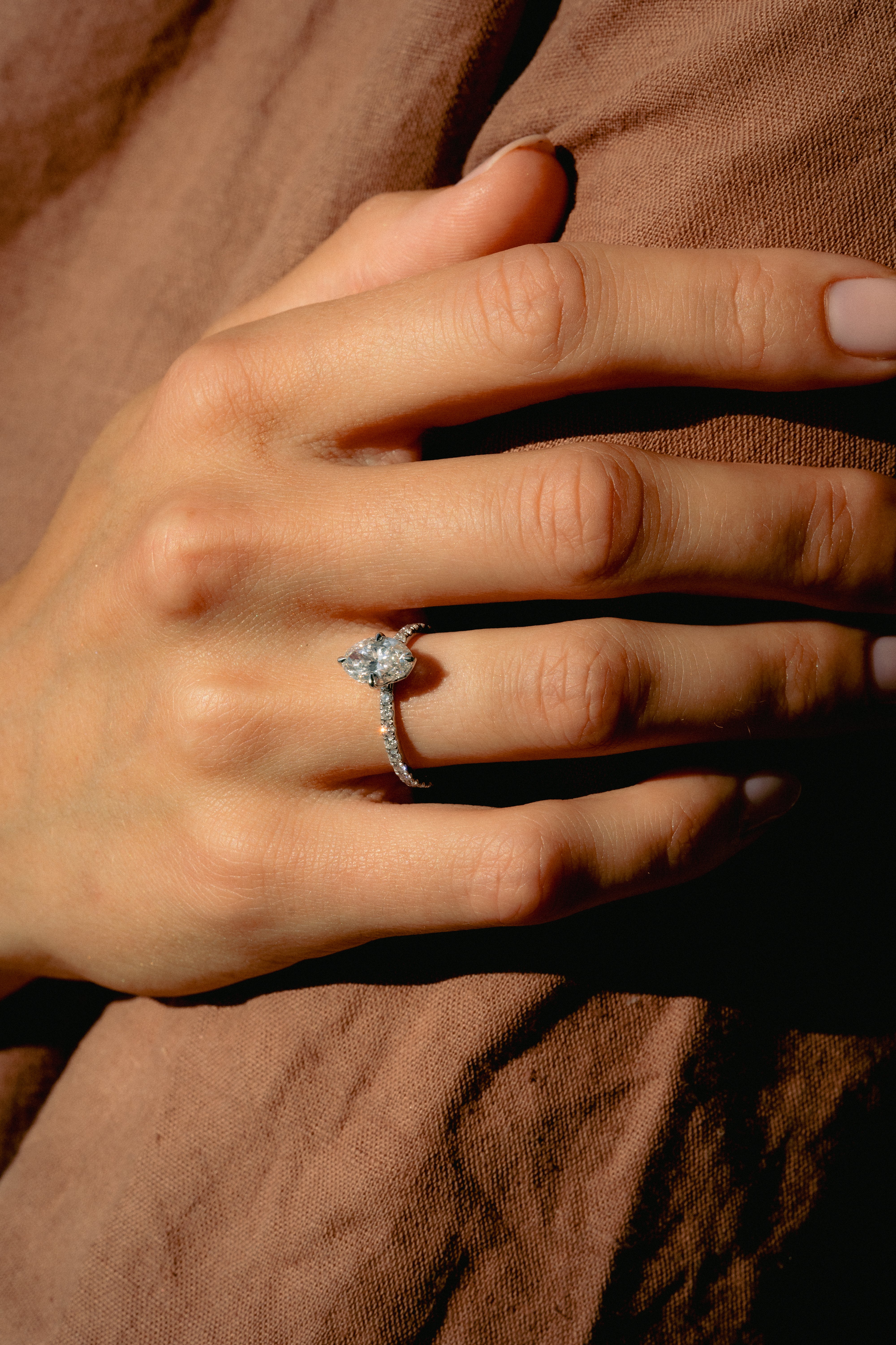 OVAL TULIP NORTH SOUTH PAVÉ