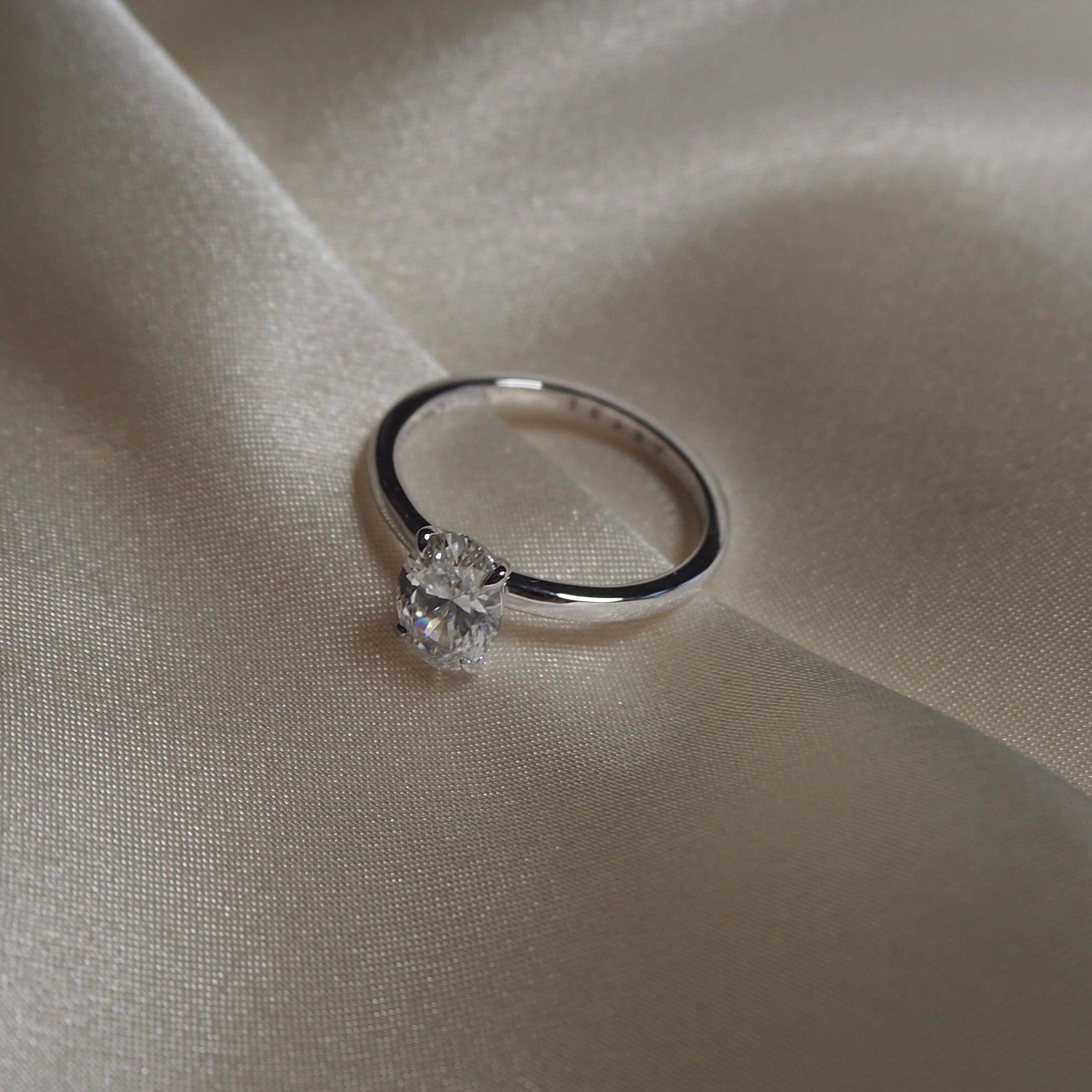 OVAL SOLITAIRE 1.08 CARAT