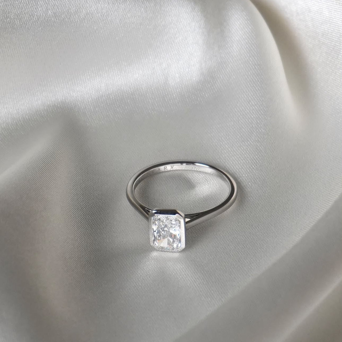 RADIANT BEZEL SOLITAIRE 1.54CT