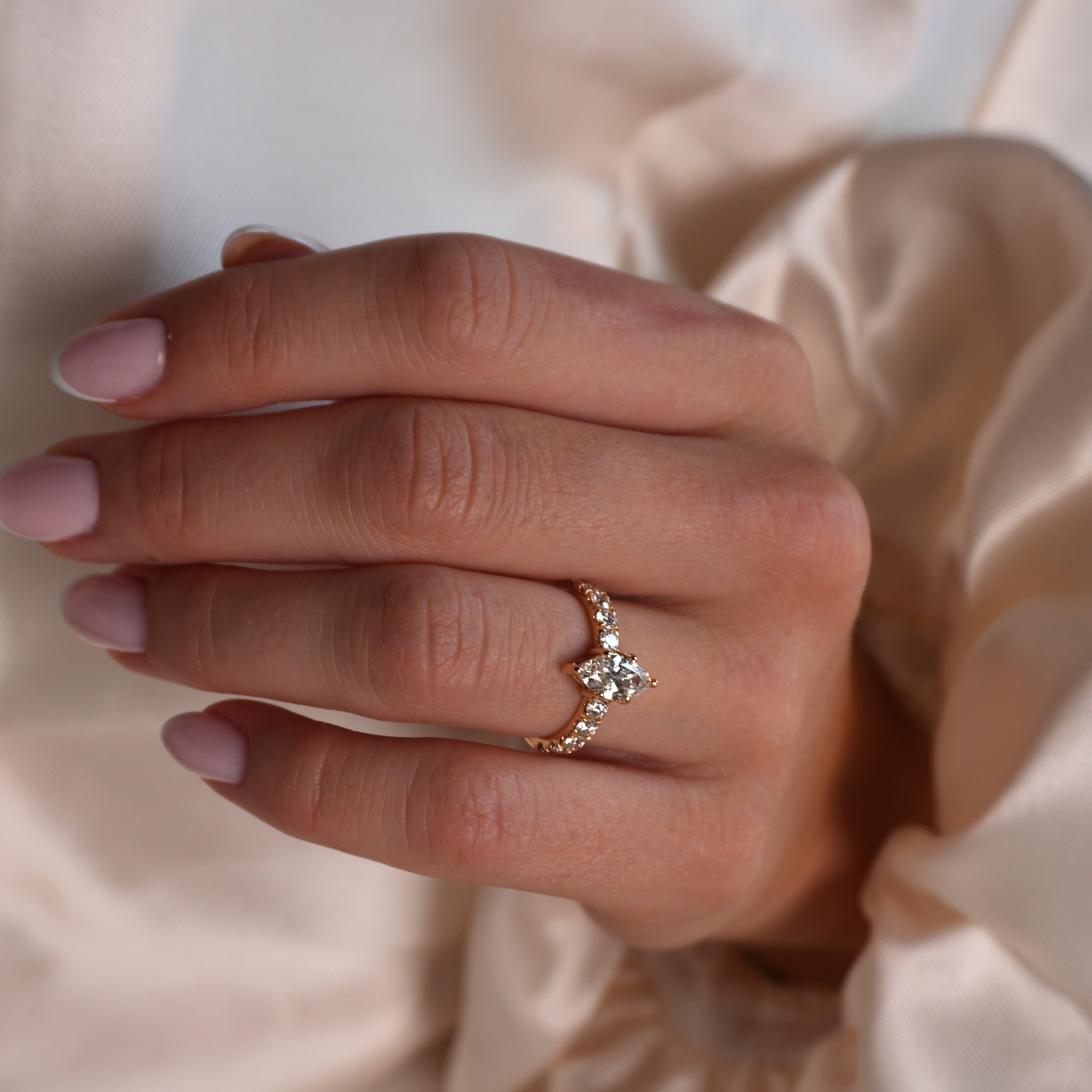 MARQUISE PAVÉ SELENA 0.76 CARAT