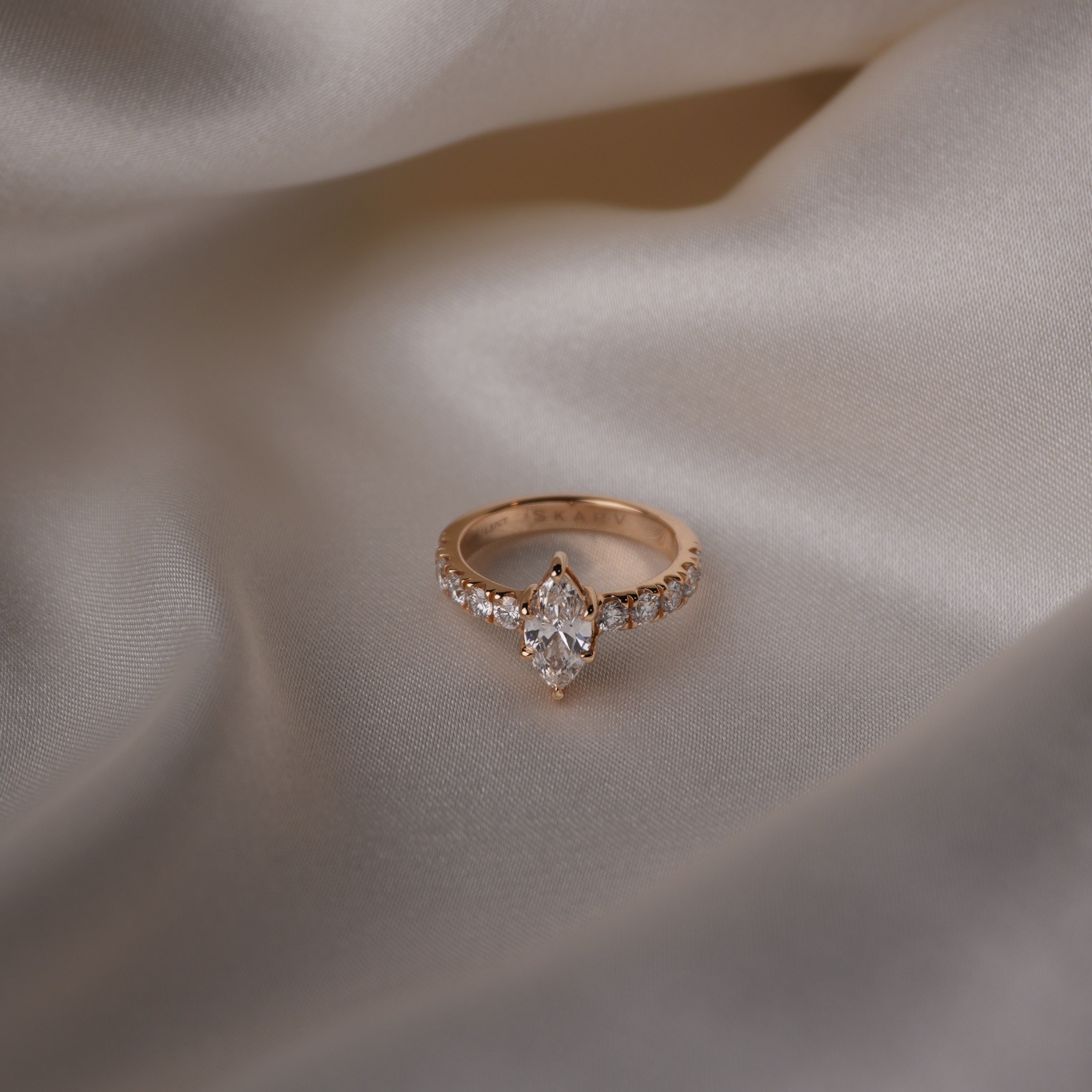 MARQUISE PAVÉ SELENA 0.76 CARAT