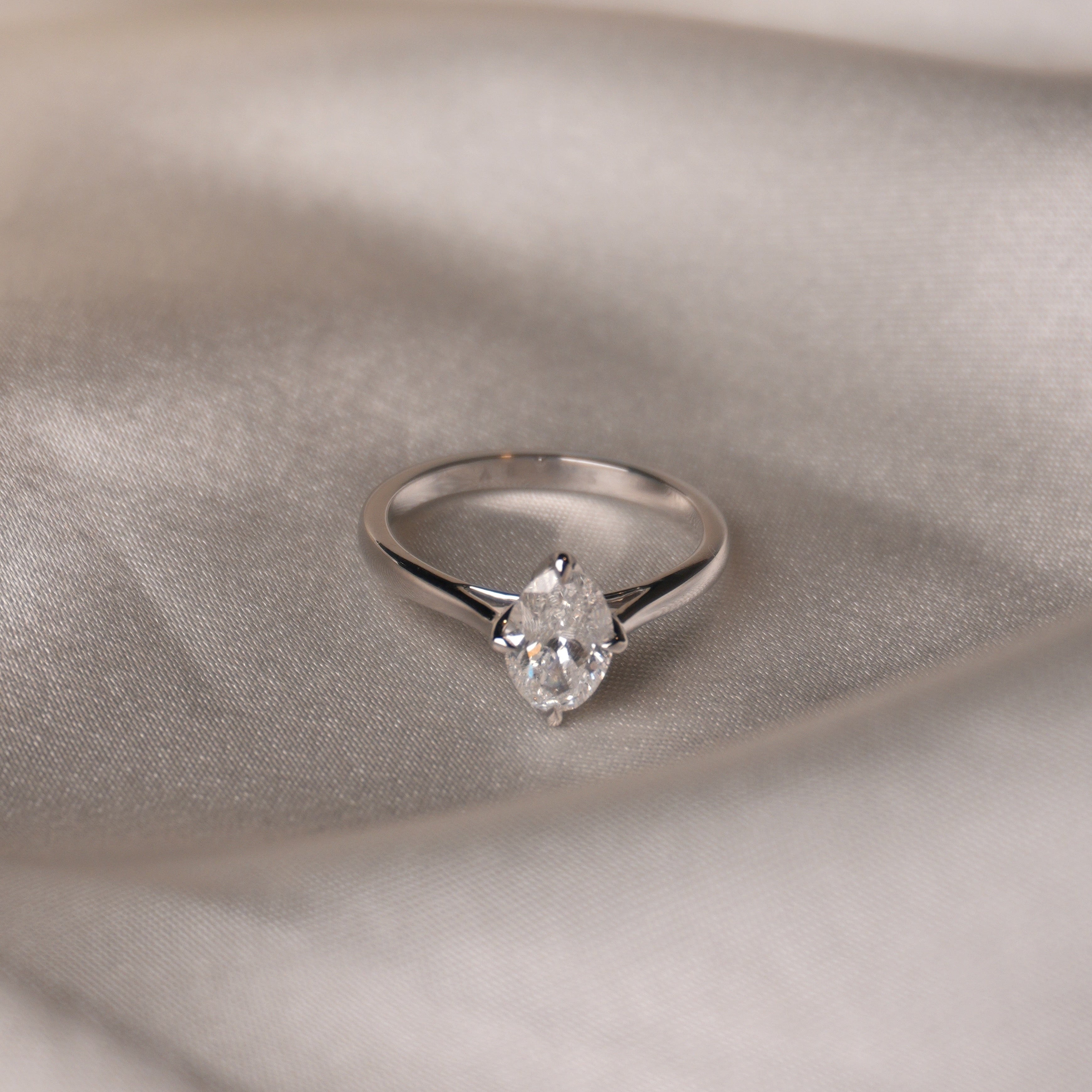 OVAL TULIP CATHEDRAL NORTH SOUTH SOLITAIRE 0.95 CARAT