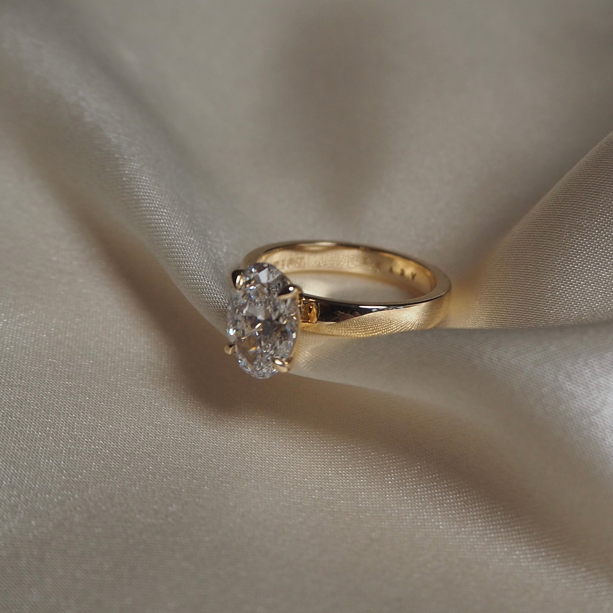 OVAL CIGAR BAND SOLITAIRE 2.03 CARAT