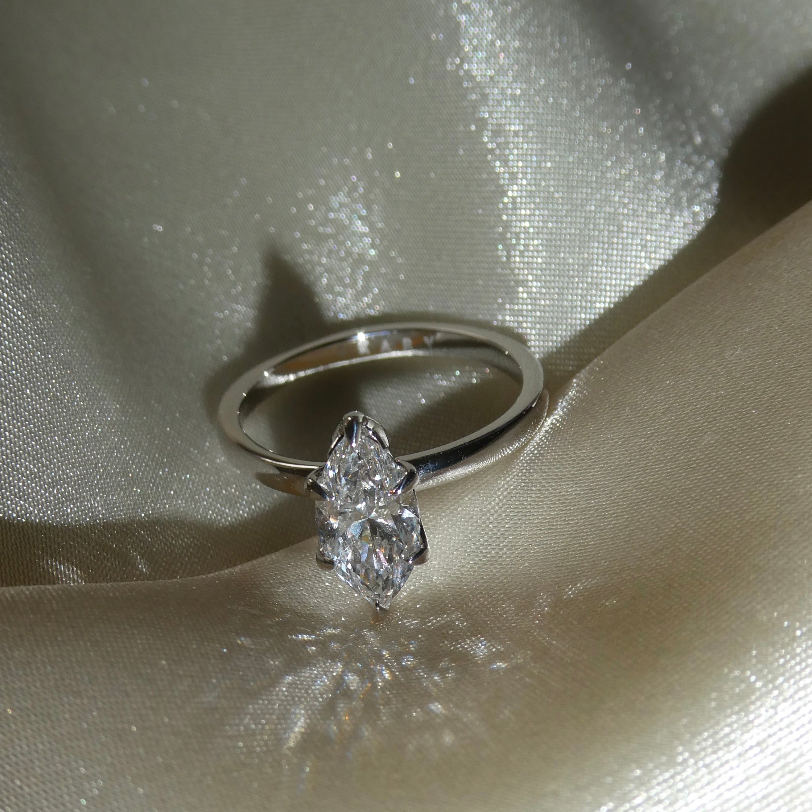 MARQUISE TULIP SOLITAIRE